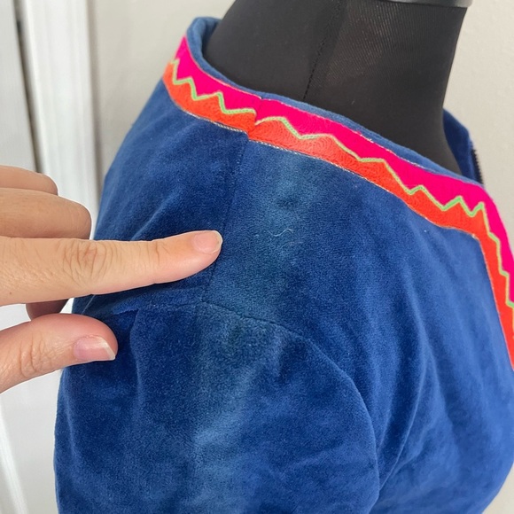 America & Beyond Women’s Pink Blue Embroidered Aztec Pattern Velvet Jacket Sz XS - Picture 5 of 11